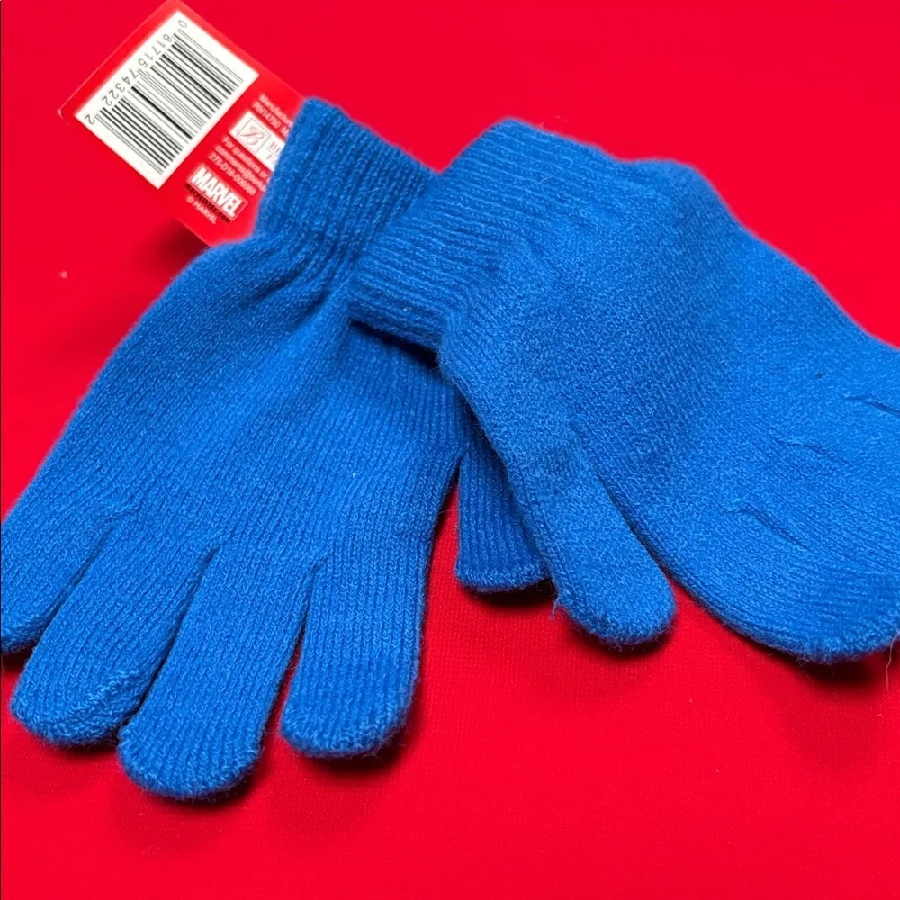 Marvel Captain America gloves. NWT!